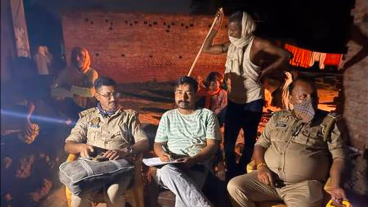 Wife, Husband Join Hands To Kill Her Lover, Bury Body Inside House in Chilling UP Murder Case Wife, Husband Join Hands To Kill Her Lover, Bury Body Inside House in Chilling UP Murder Case