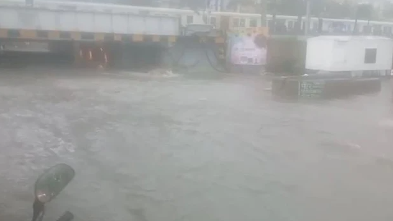 Andheri subway flooded Andheri subway flooded