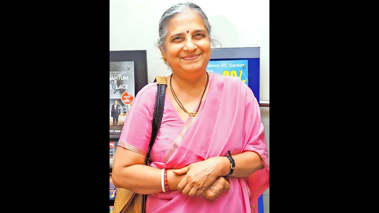 sudha murthy picture sudha murthy picture