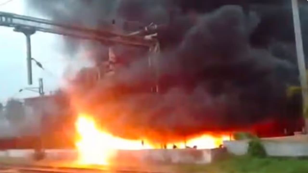 fire in thrissur Railway station fire in thrissur Railway station