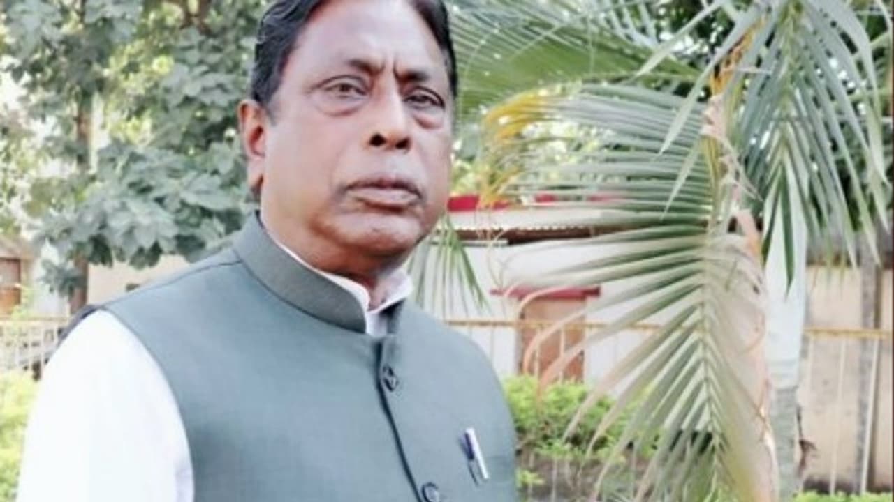 alamgir .jpg alamgir .jpg