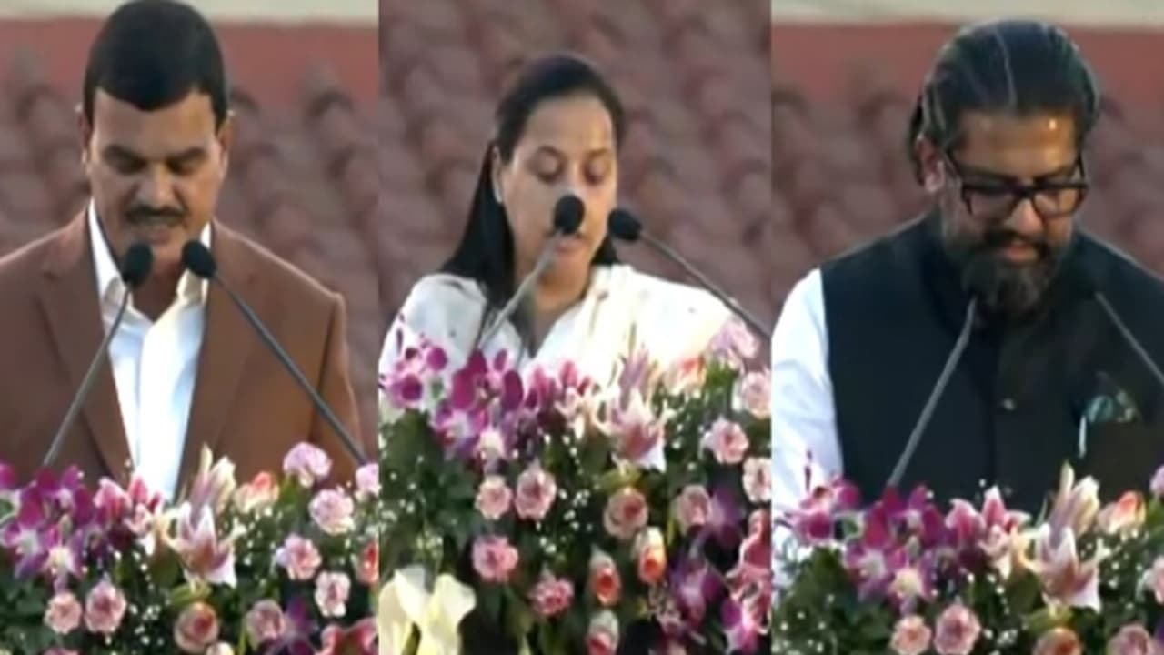 fadnavis cabinet swearing ceremony fadnavis cabinet swearing ceremony