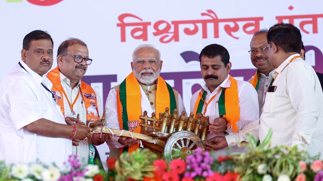 no power in the world to return Article 370 in Jammu and Kashmir saya PM Modi bsm