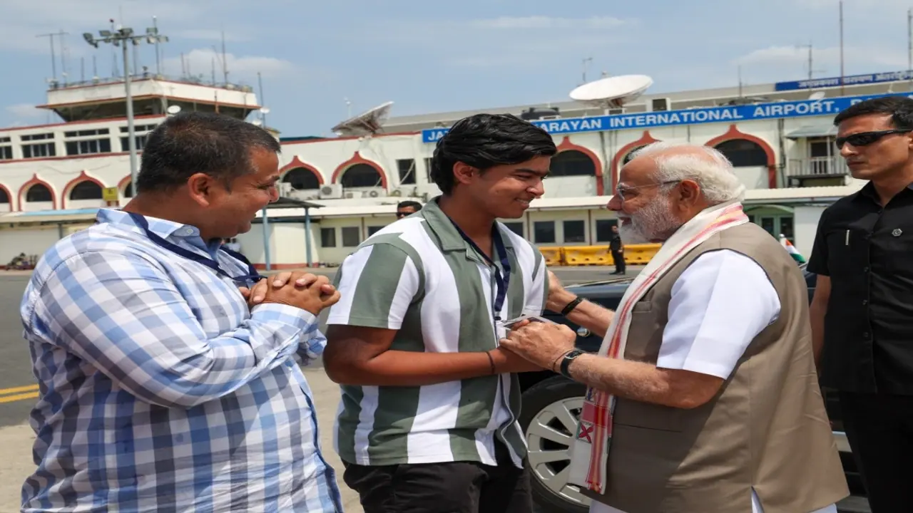 PM Modi and Vaibhav Suryavanshi 