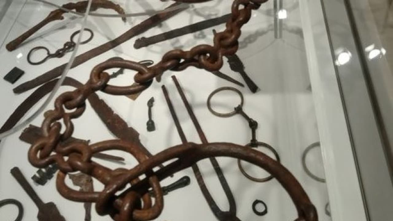 Representational image iron chain Representational image iron chain