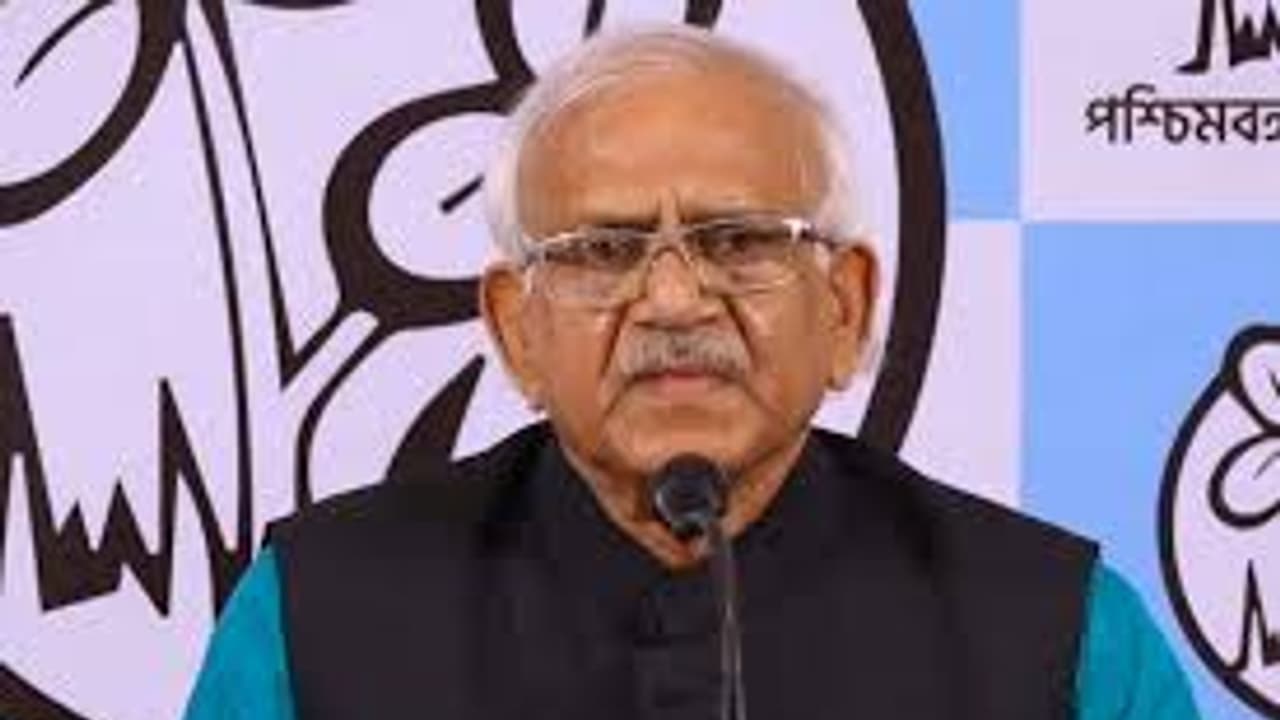 Sovandeb Chattopadhyay alleges that the Bangladesh government has created a war situation bsm