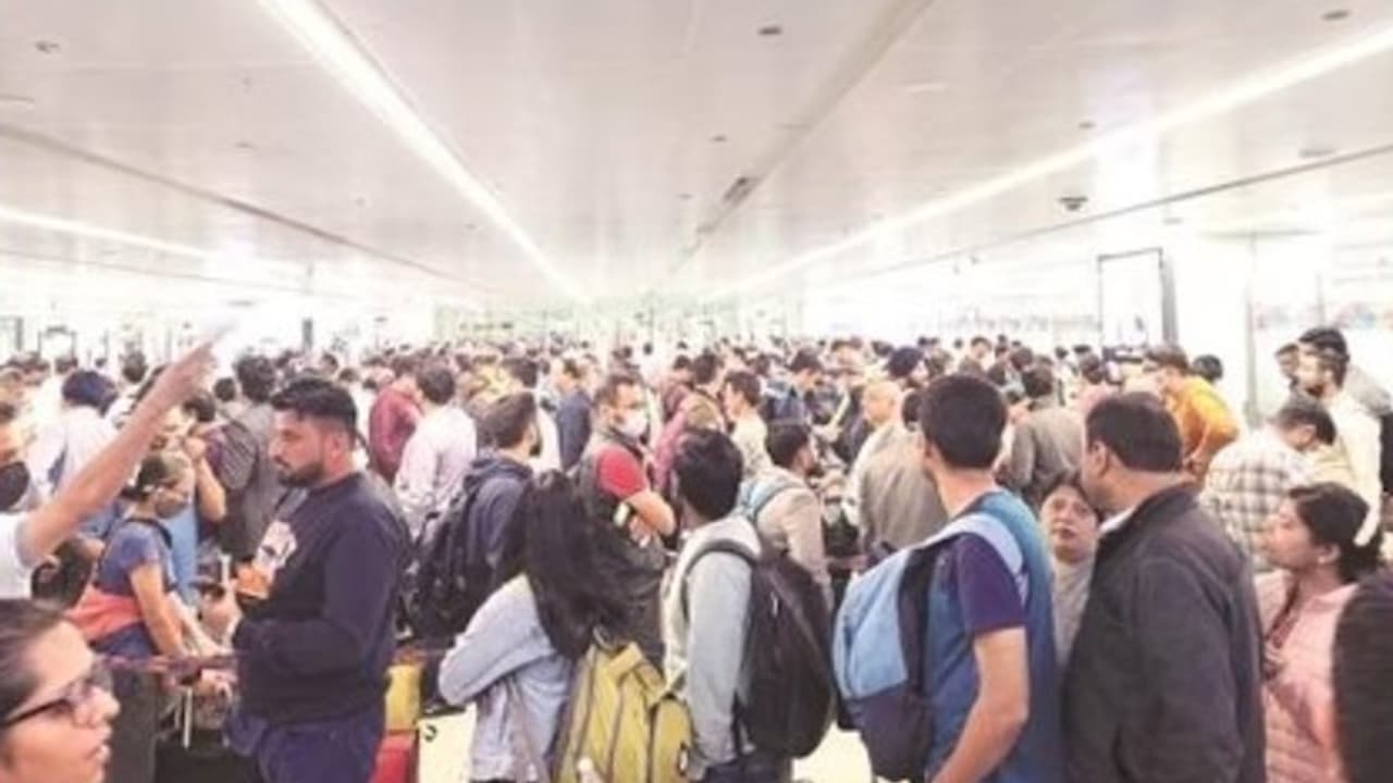 dubai airport 1.jpg dubai airport 1.jpg