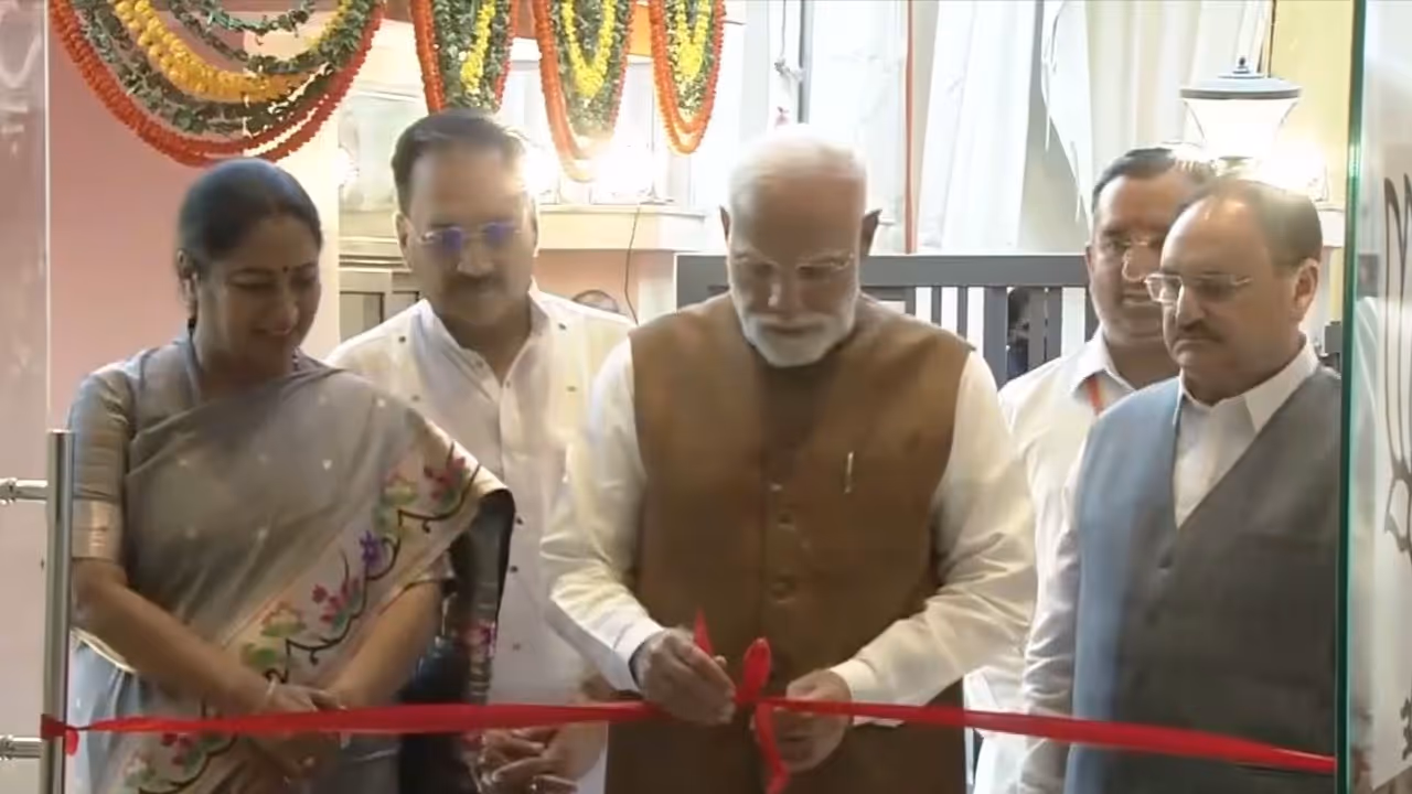 PM Modi Inaugurates New Delhi BJP Office at Deen Dayal Upadhyay Marg