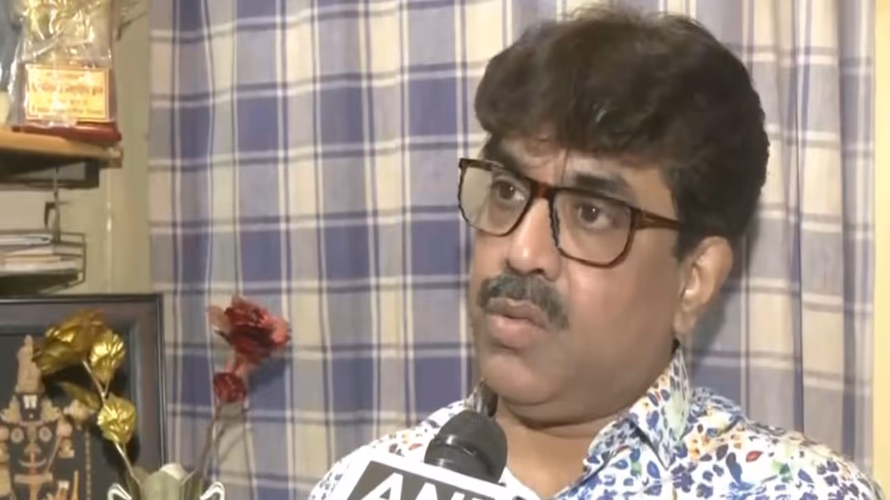 Bankim Chandra Chatterjees Great Grandson Praises PM Modi for Vande Mataram Bankim Chandra Chatterjees Great Grandson Praises PM Modi for Vande Mataram