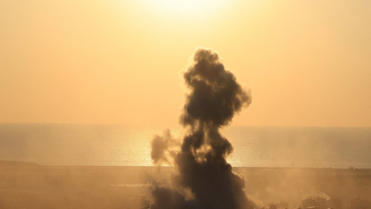 Indian and Pakistani Nationals Killed by Missile Debris in Abu Dhabi Indian and Pakistani Nationals Killed by Missile Debris in Abu Dhabi