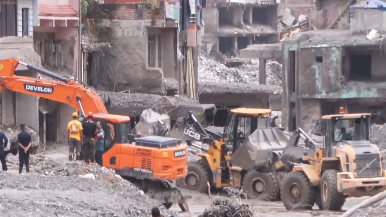 nepal flood death toll crosses 780 over 2500 still missing nepal flood death toll crosses 780 over 2500 still missing