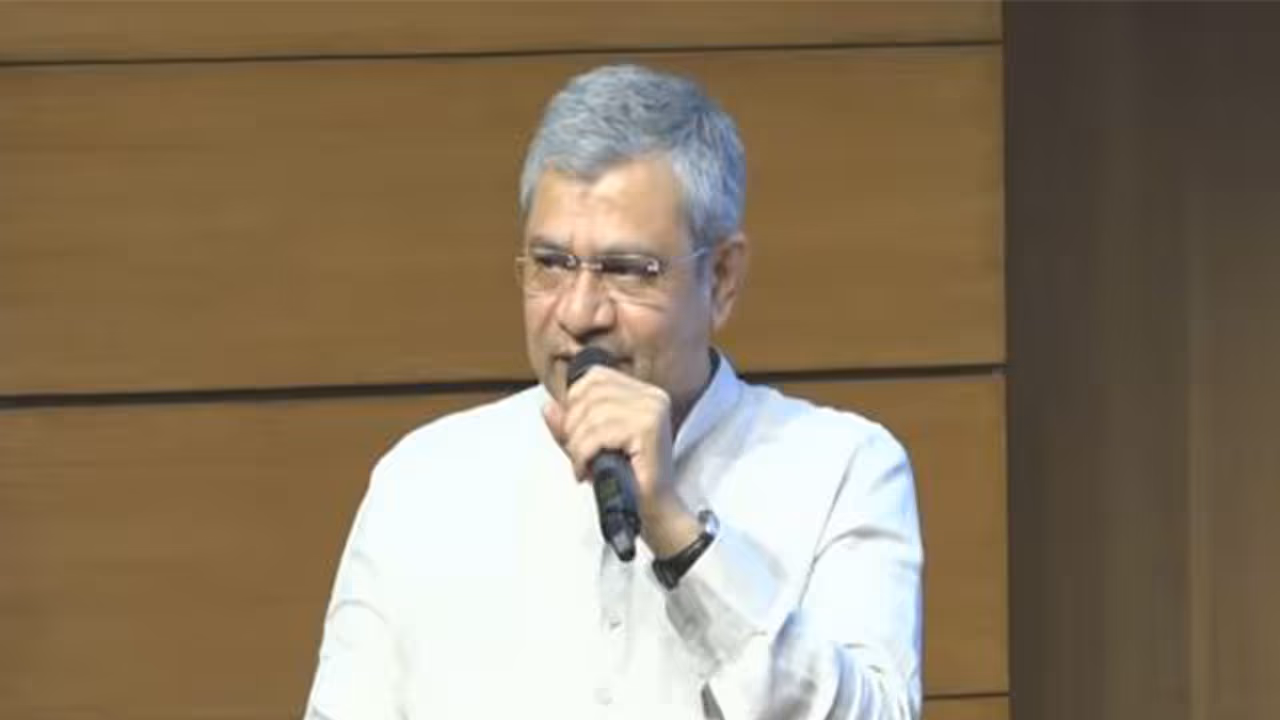Union Minister Ashwini Vaishnaw (Photo source: Screen shot of PIB India Youtube)