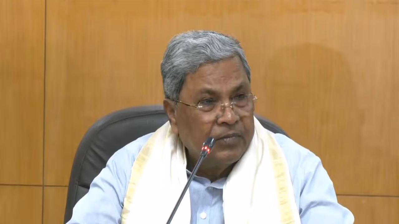 Karnataka Chief Minister Siddaramaiah addressing press on school holiday extension for survey