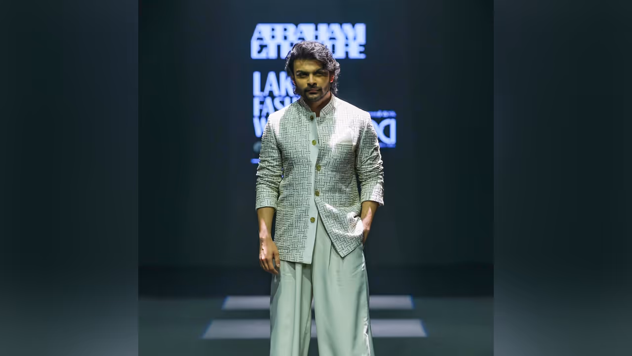 Veer Pahariya Veer Pahariya