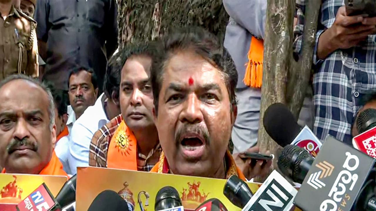 "Congress Opposes RSS March, But Hails Pakistan?" Karnataka LoP R Ashoka Criticises