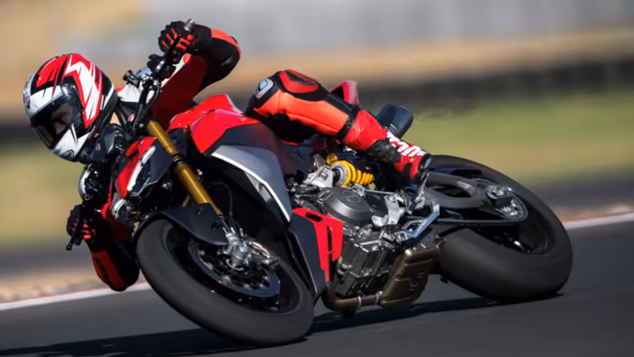 2025 Ducati Streetfighter V2 and V2 S