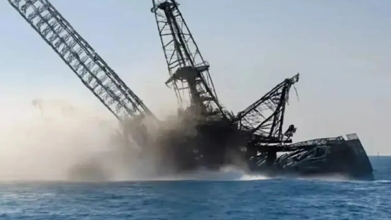 Oil drilling ship capsized in Gulf of Suez Oil drilling ship capsized in Gulf of Suez
