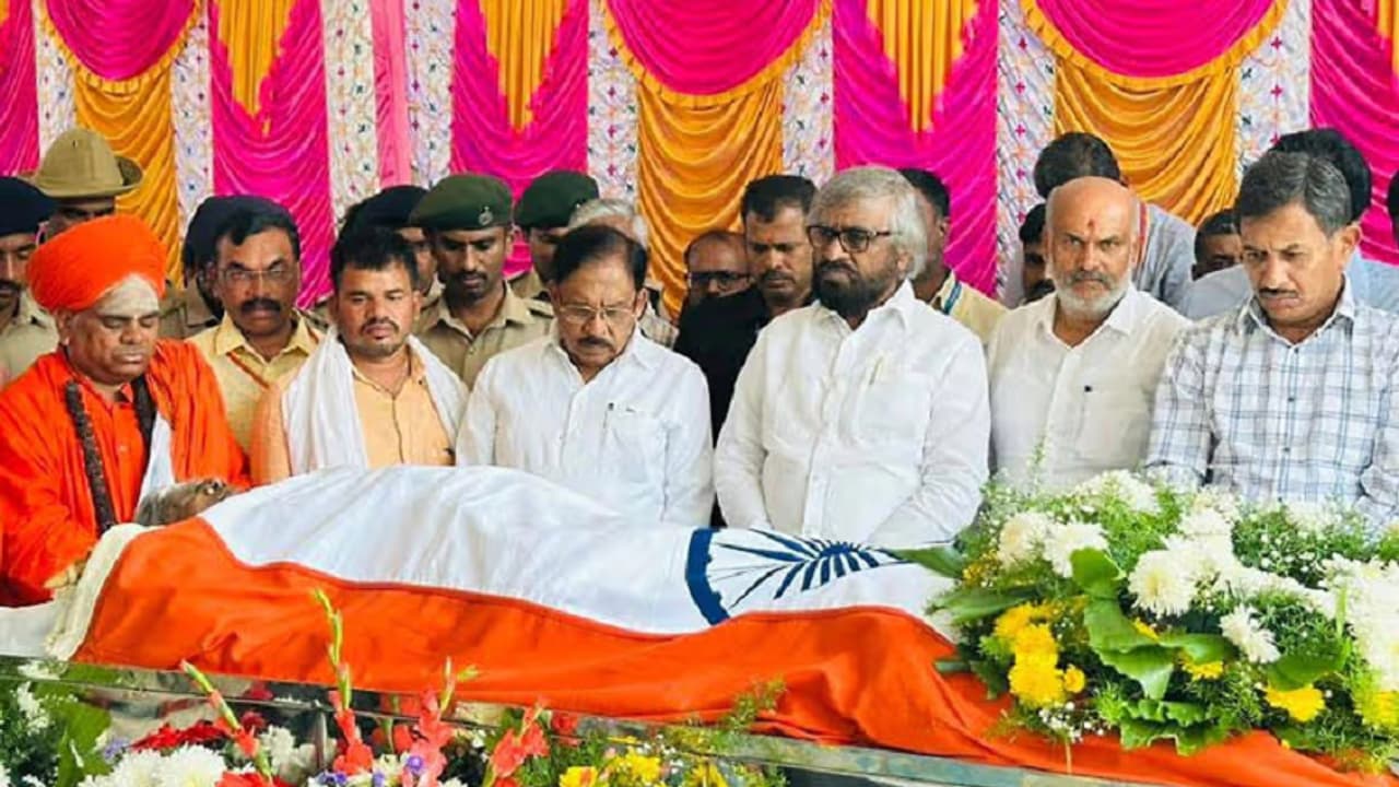 Saalumarada Thimmakka Saalumarada Thimmakka