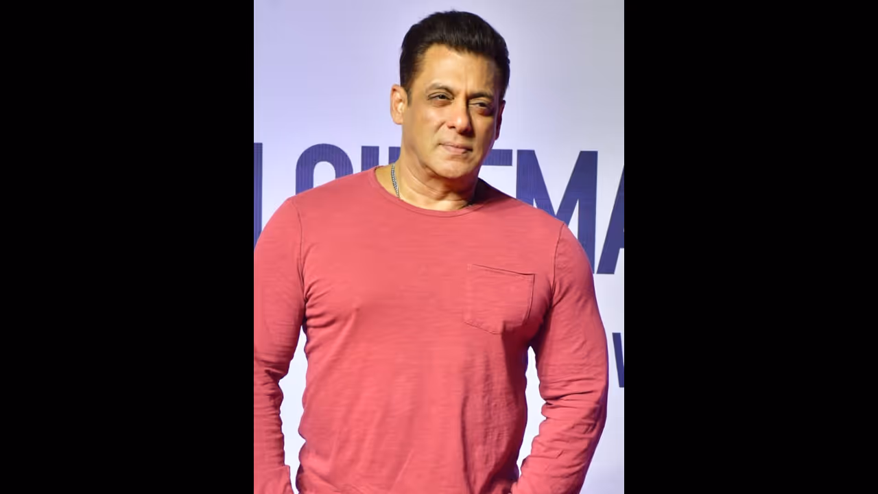 Salman Khan At Aayush Sharma Film Ruslaan Screening Salman Khan At Aayush Sharma Film Ruslaan Screening