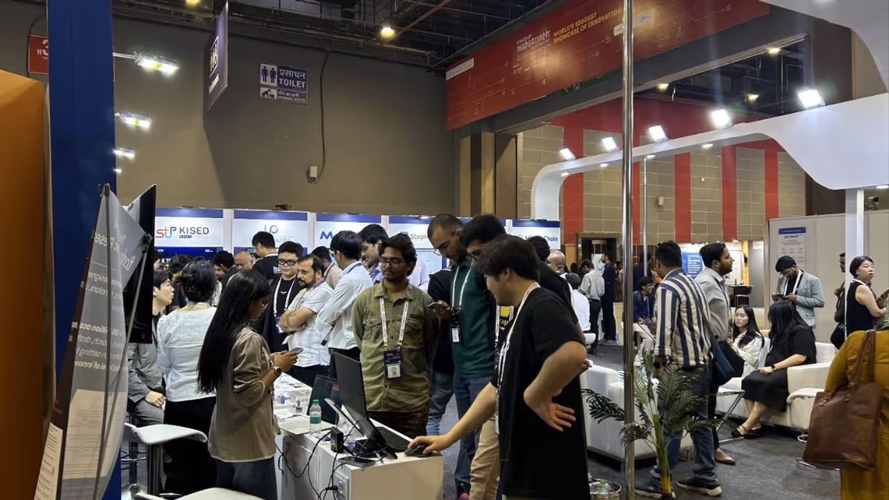 tlooto AI Highlights AcademicGPT at Startup Mahakumbh 2025, India’s Largest Startup and Innovation Event tlooto AI Highlights AcademicGPT at Startup Mahakumbh 2025, India’s Largest Startup and Innovation Event