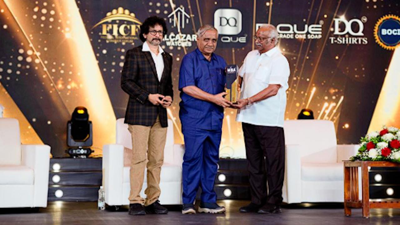 Vijay Sankeshwar Wins Unique Times MBA Award Presented by Manappuram