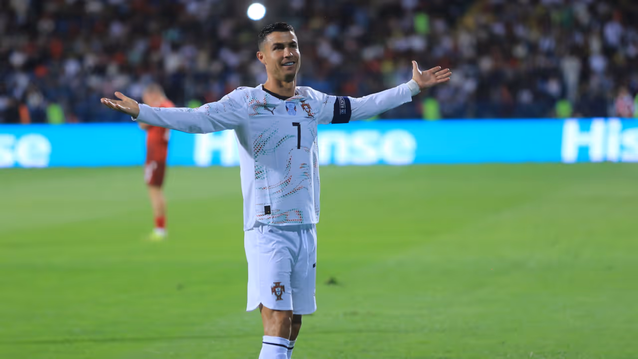 Cristiano Ronaldo Cristiano Ronaldo