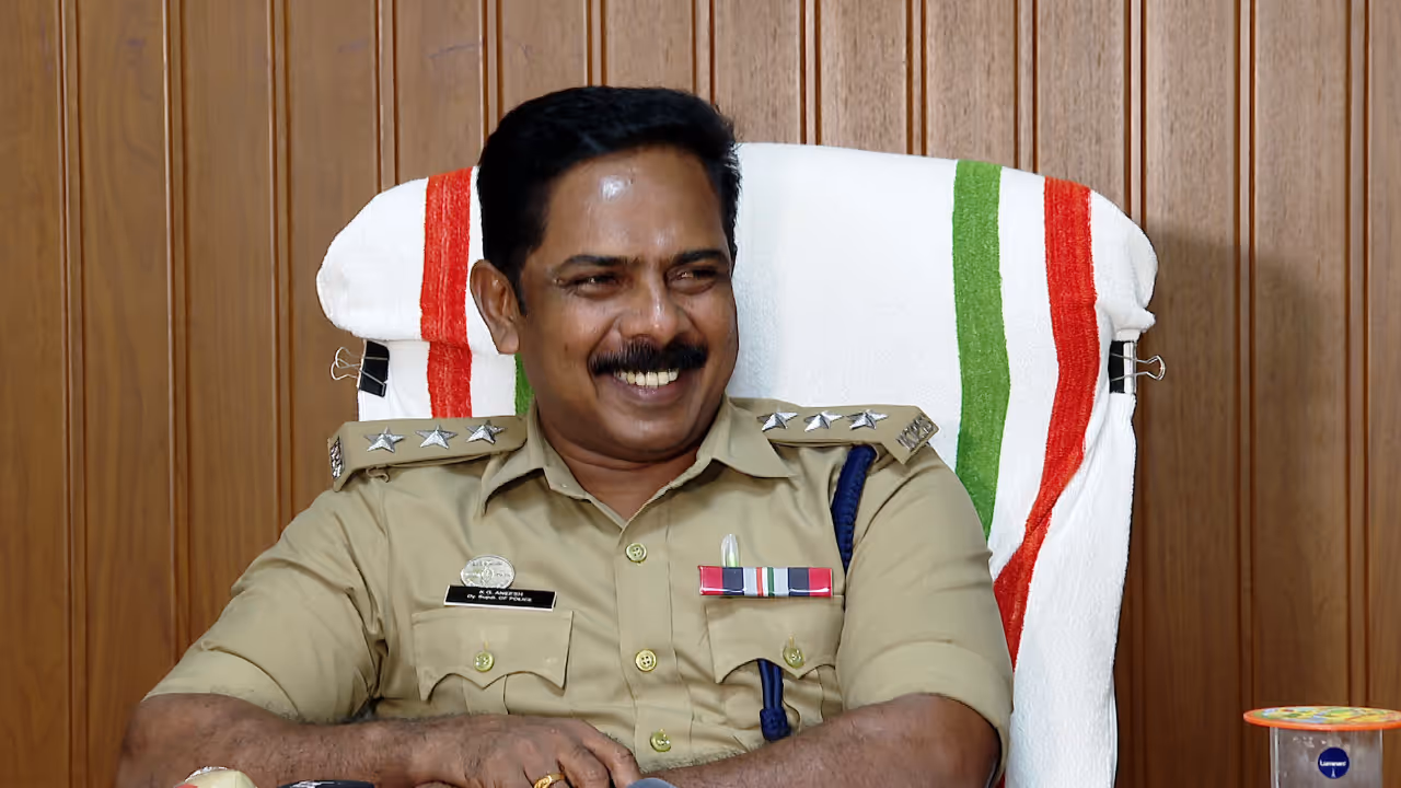 kottayam dysp aneesh transfer