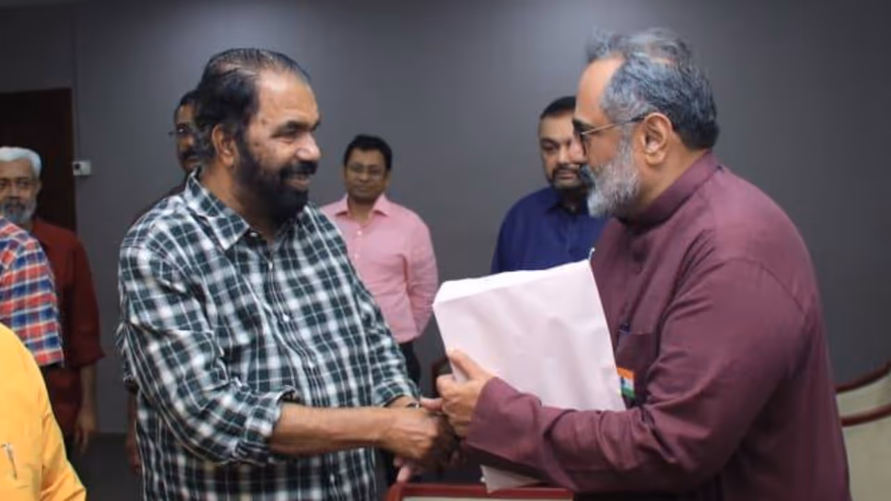 V Sivankutty And Rajeev Chandrasekhar V Sivankutty And Rajeev Chandrasekhar