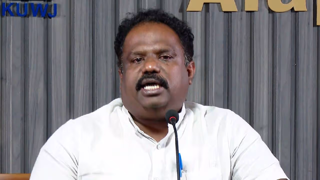 CPM Leader MM Anas Ali Breaks Down in Tears Over G Sudhakaran's Drug Link Allegation CPM Leader MM Anas Ali Breaks Down in Tears Over G Sudhakaran's Drug Link Allegation