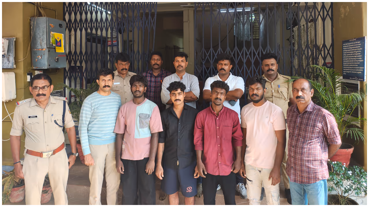 Pandalam Youth Kidnap and Attack Pandalam Youth Kidnap and Attack