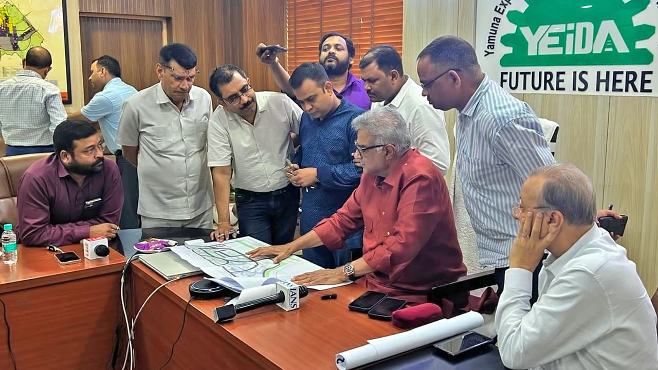 boney kapoor submit UP international film city layout plan