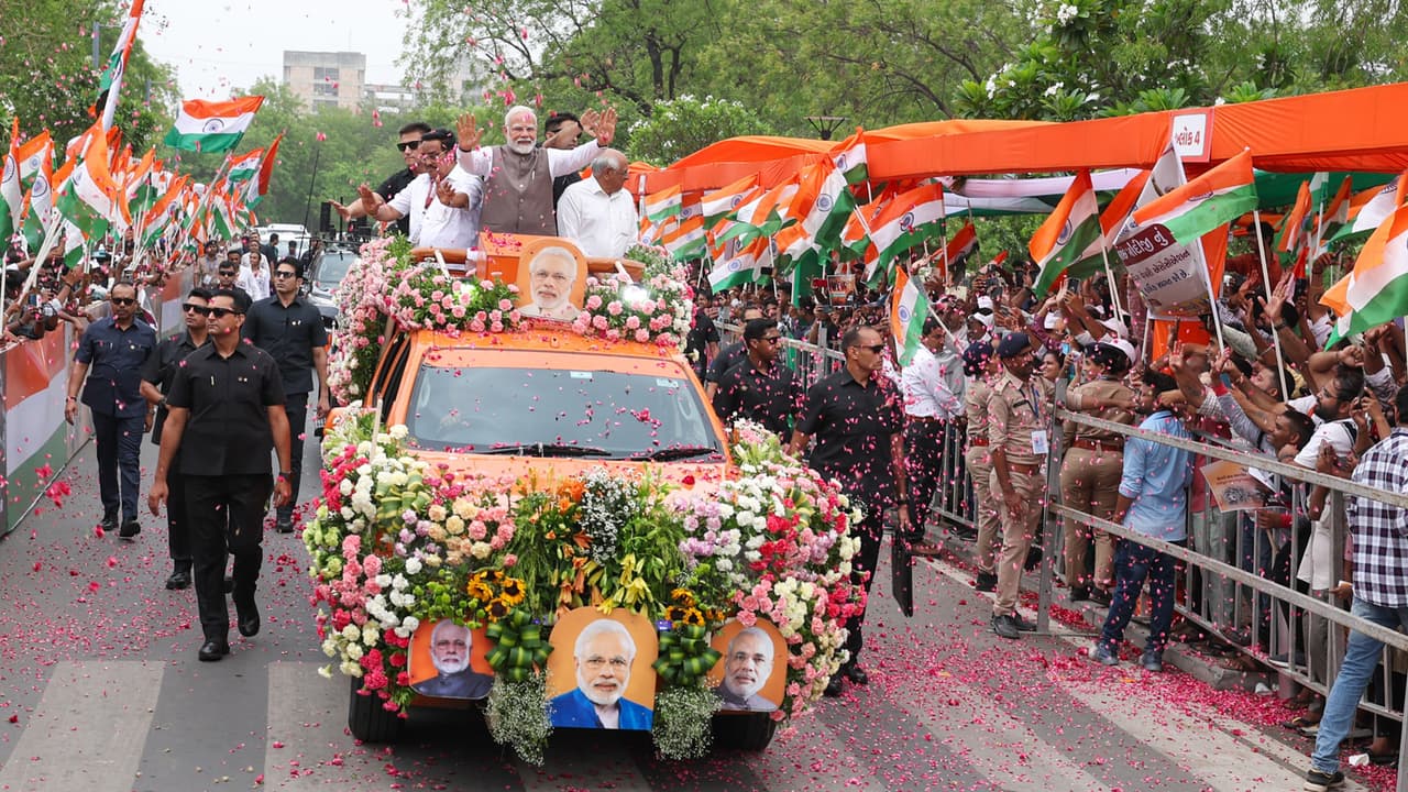 PM Modi Sindoor Samman Yatra in Gandhinagar PM Modi Sindoor Samman Yatra in Gandhinagar