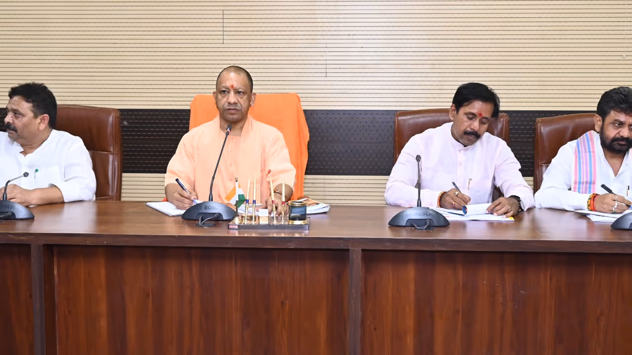 cm yogi varanasi visit vikas pariyojana badh rahat law order cm yogi varanasi visit vikas pariyojana badh rahat law order