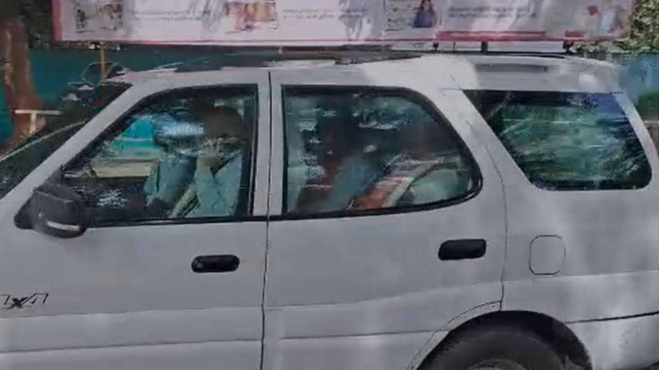 amit shah in car