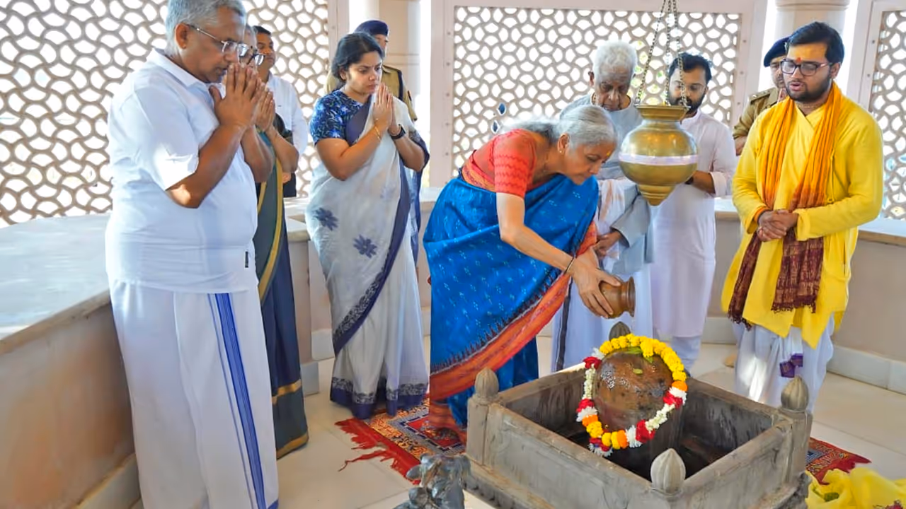 Nirmala Sitharaman Ayodhya visit