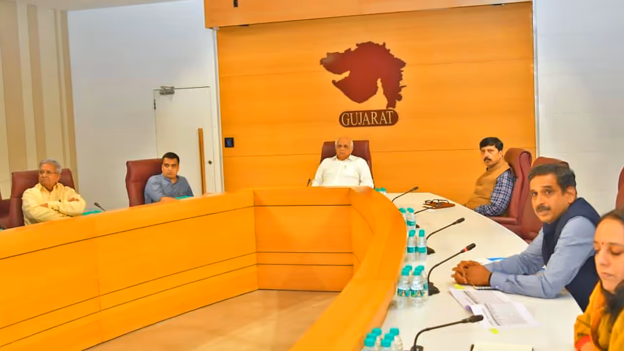 Gujarat Road development CM Bhupendra Patel strict guidelines
