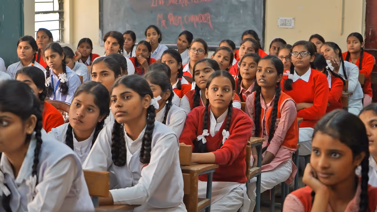 Yogi Government sarvodaya vidyalaya agra up education sports development