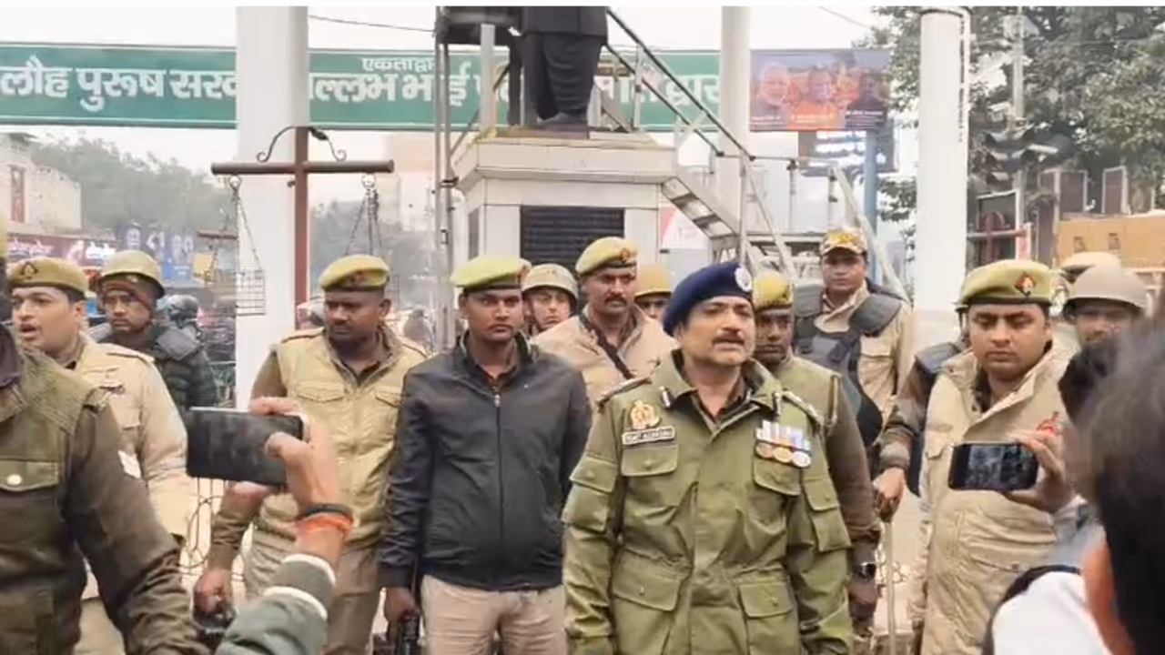 Congress protests in Varanasi Congress protests in Varanasi