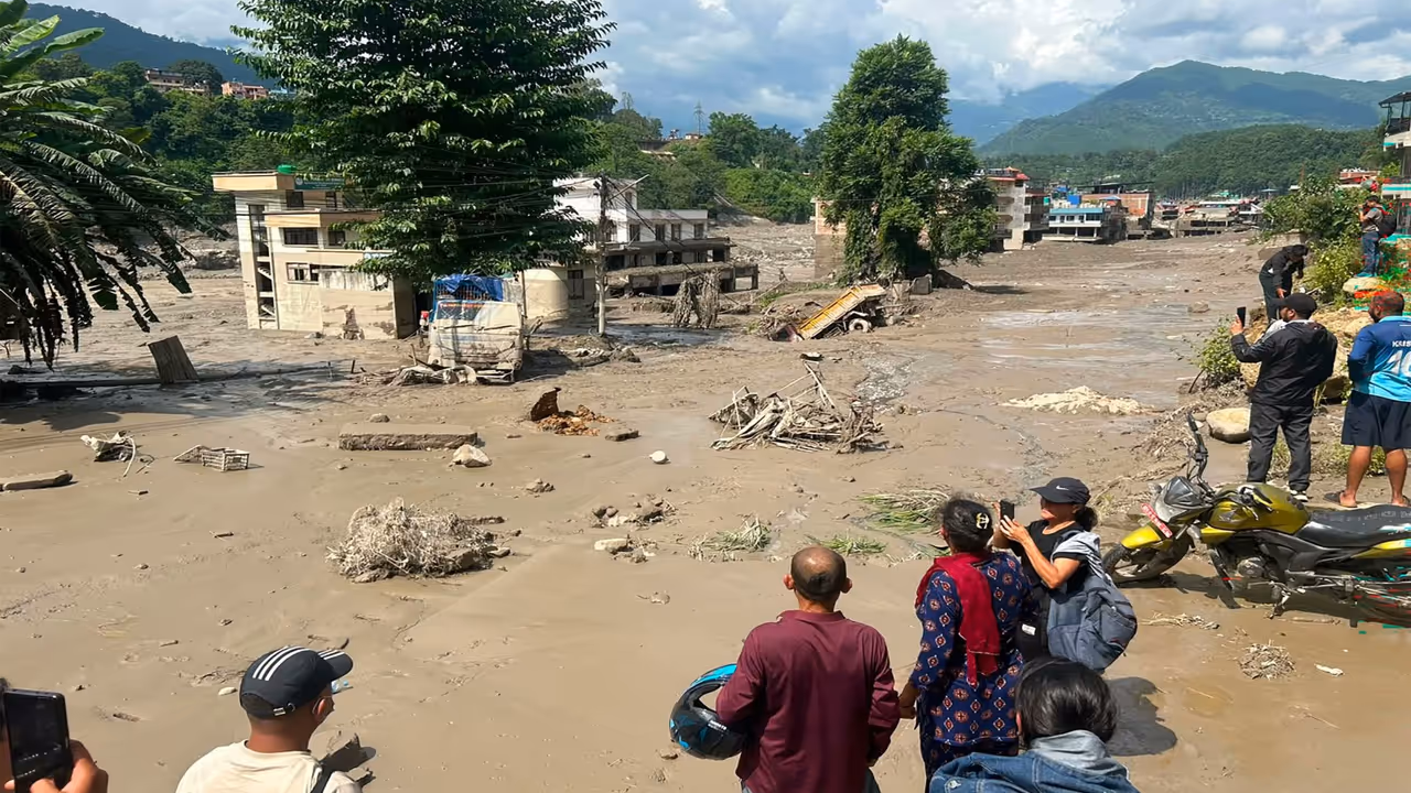 Nepal on Foreign Rescue Teams Nepal on Foreign Rescue Teams