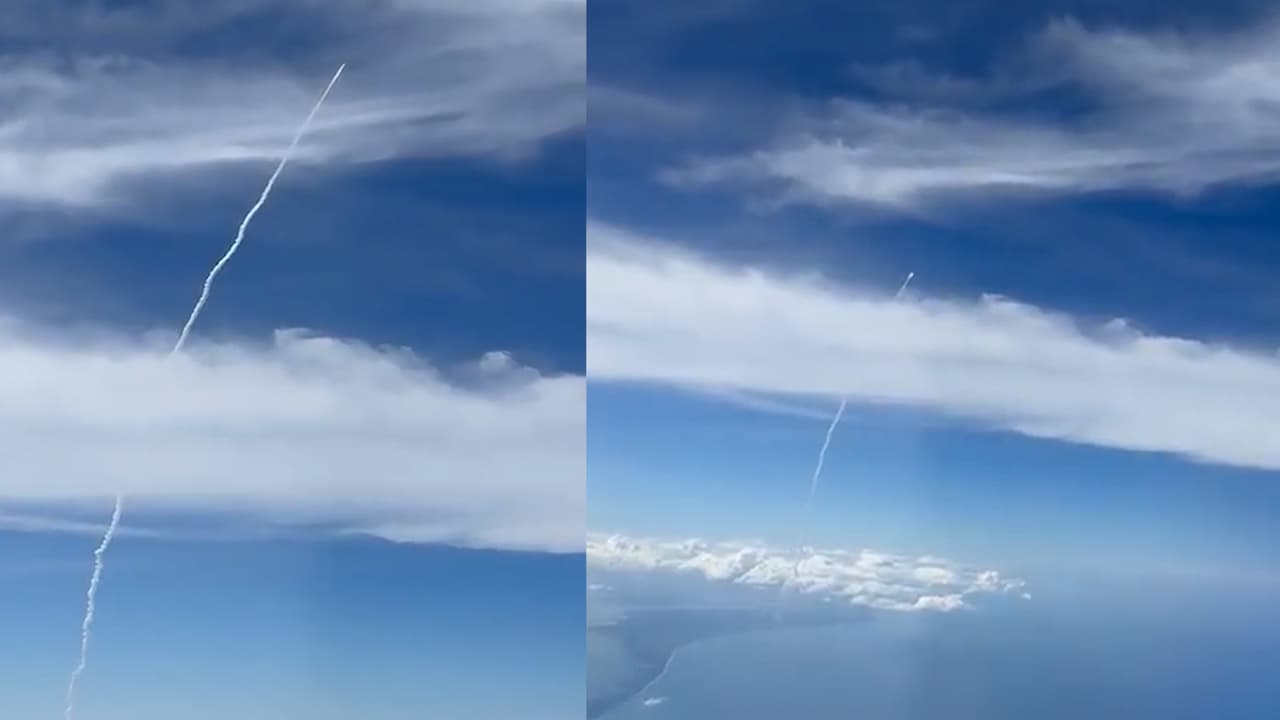 Chandrayaan 3 was seen through the window of the plane in mid air Watch the viral video Chandrayaan 3 was seen through the window of the plane in mid air Watch the viral video