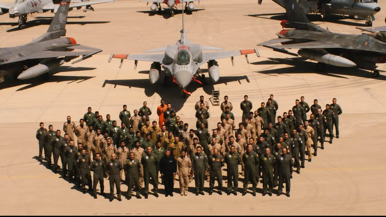 Indian Air Force C130J successfully landed in Kargil at night bsm Indian Air Force C130J successfully landed in Kargil at night bsm