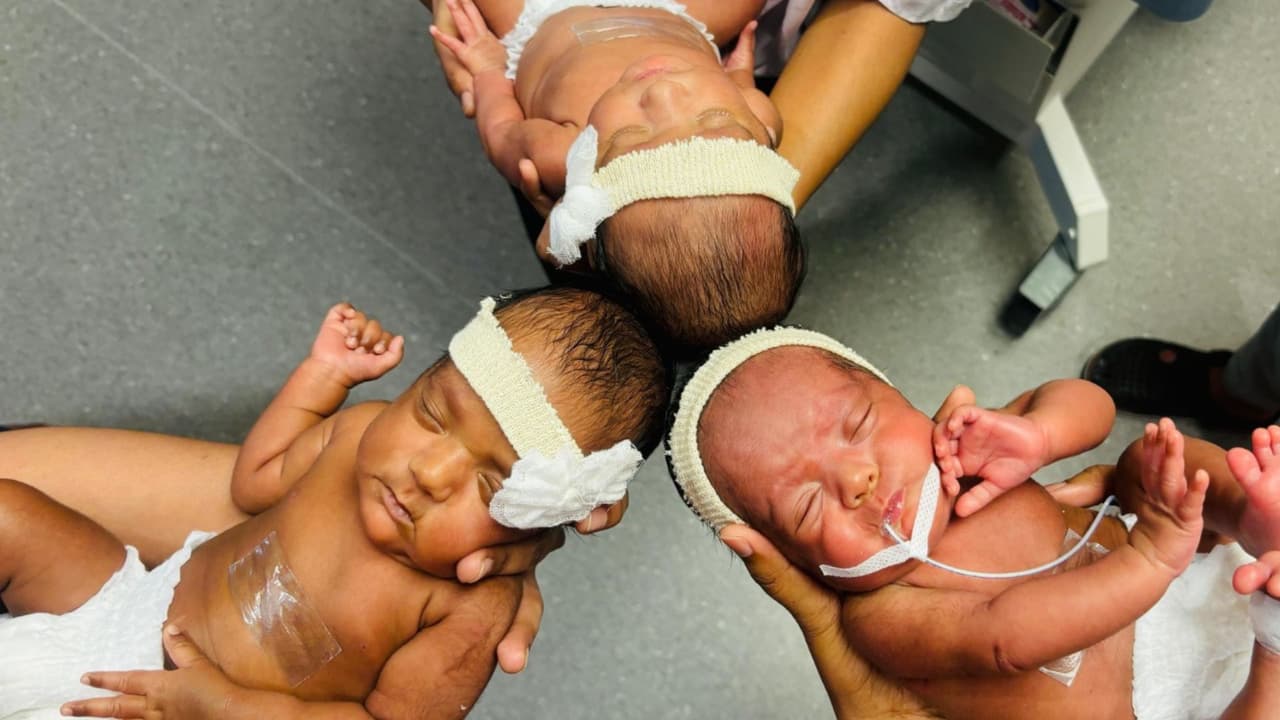 46 साल की महिला ने 3 बच्चों को दिया जन्म 46 साल की महिला ने 3 बच्चों को दिया जन्म