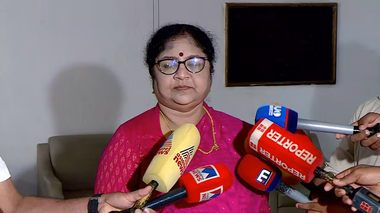 Minister R Bindhu Minister R Bindhu