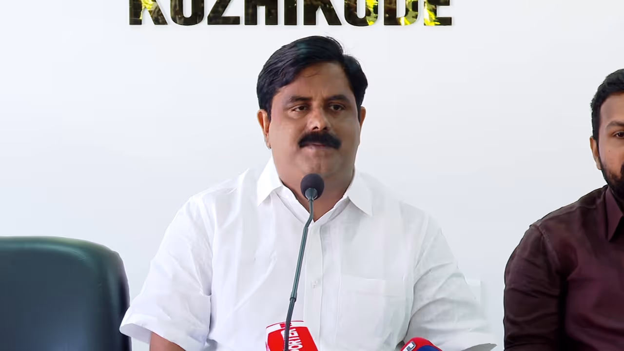 kozhikode dcc president praveen kumar 