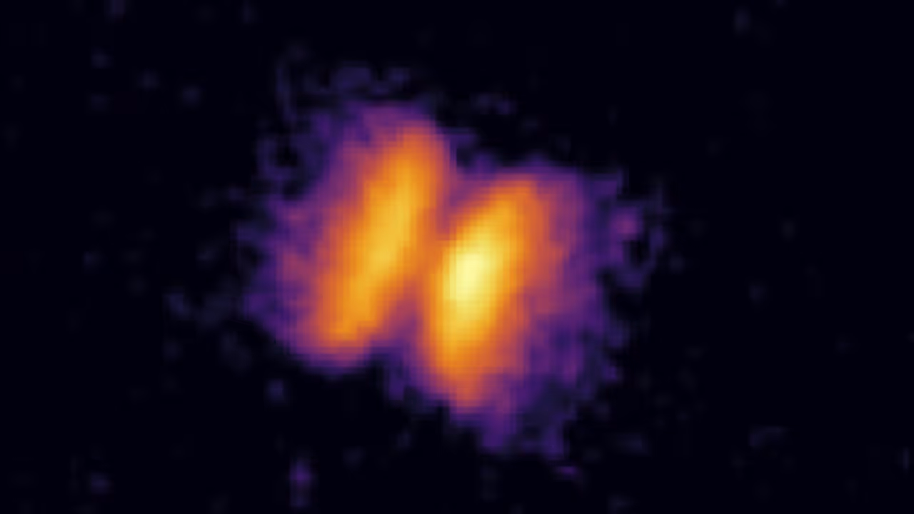 Hubble discovers unique nova explosion Hubble discovers unique nova explosion