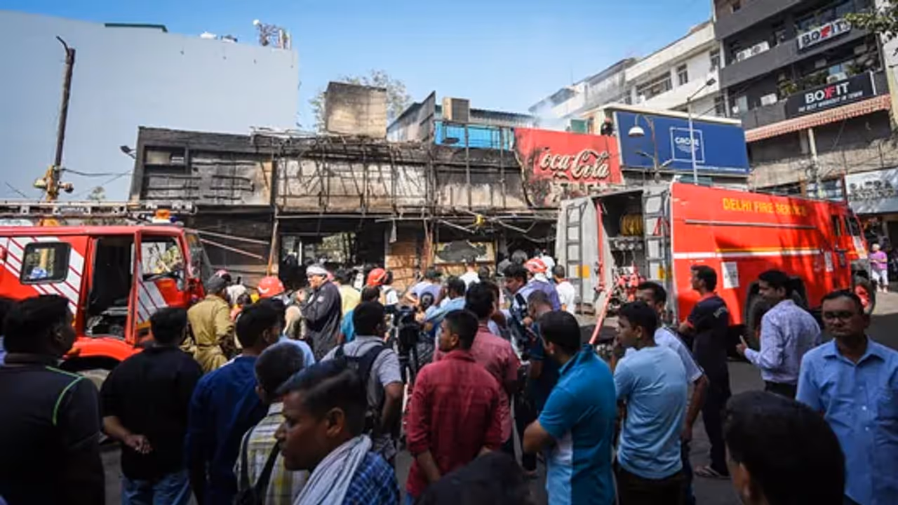 delhi fire tragedy in tughlakabad extension kills three residents delhi fire tragedy in tughlakabad extension kills three residents