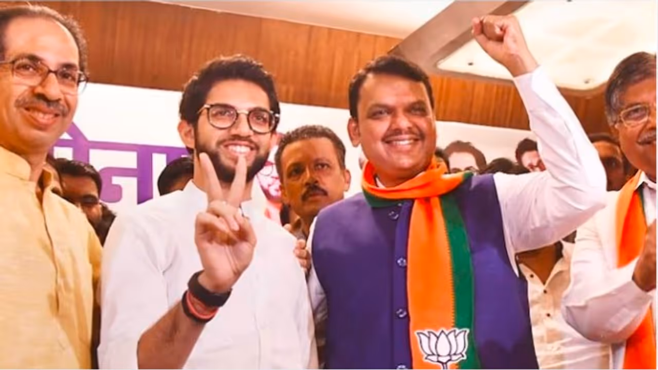 aaditya thackeray and devendra fadnavis aaditya thackeray and devendra fadnavis