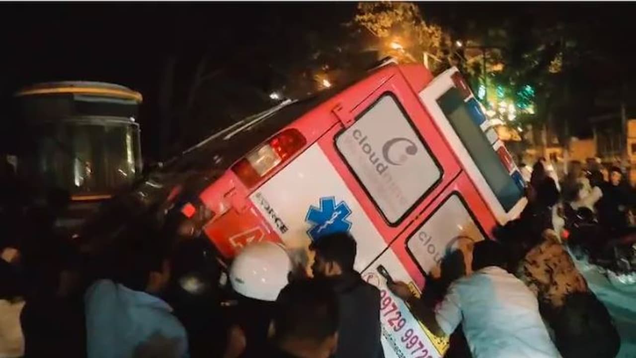 Ambulence accident in bengaluru
