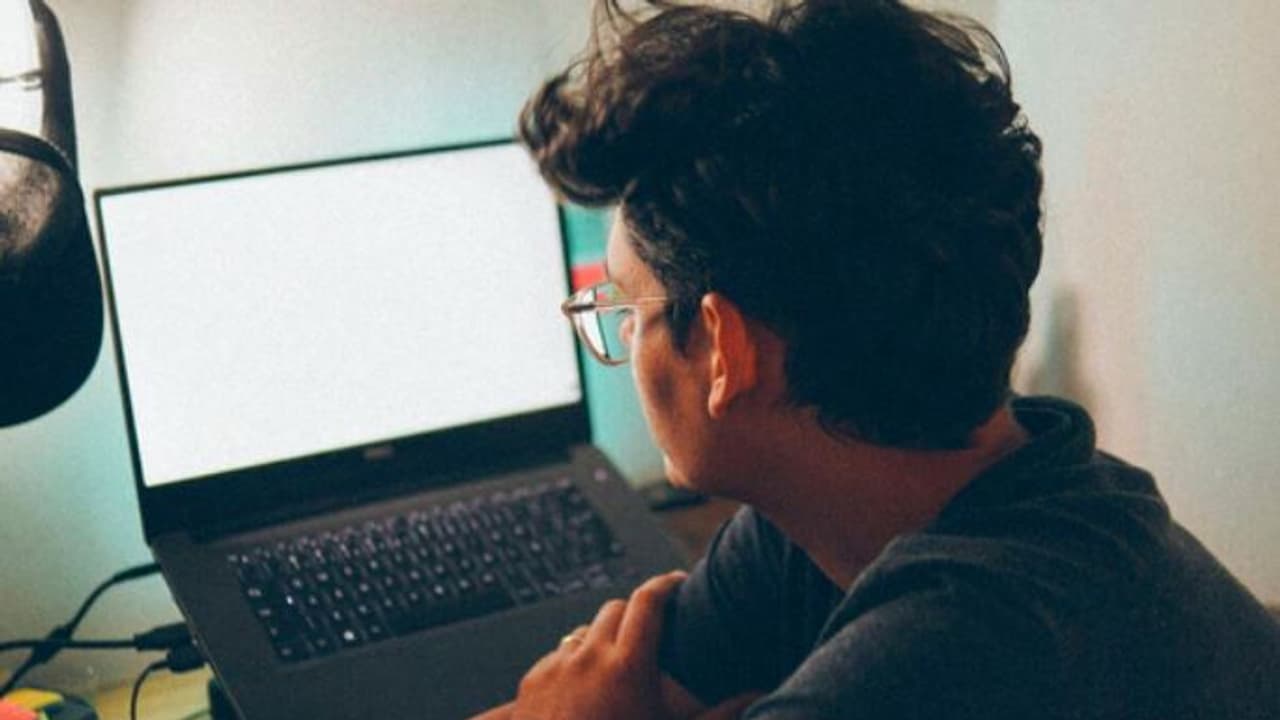 13 lakh per month job 13 lakh per month job