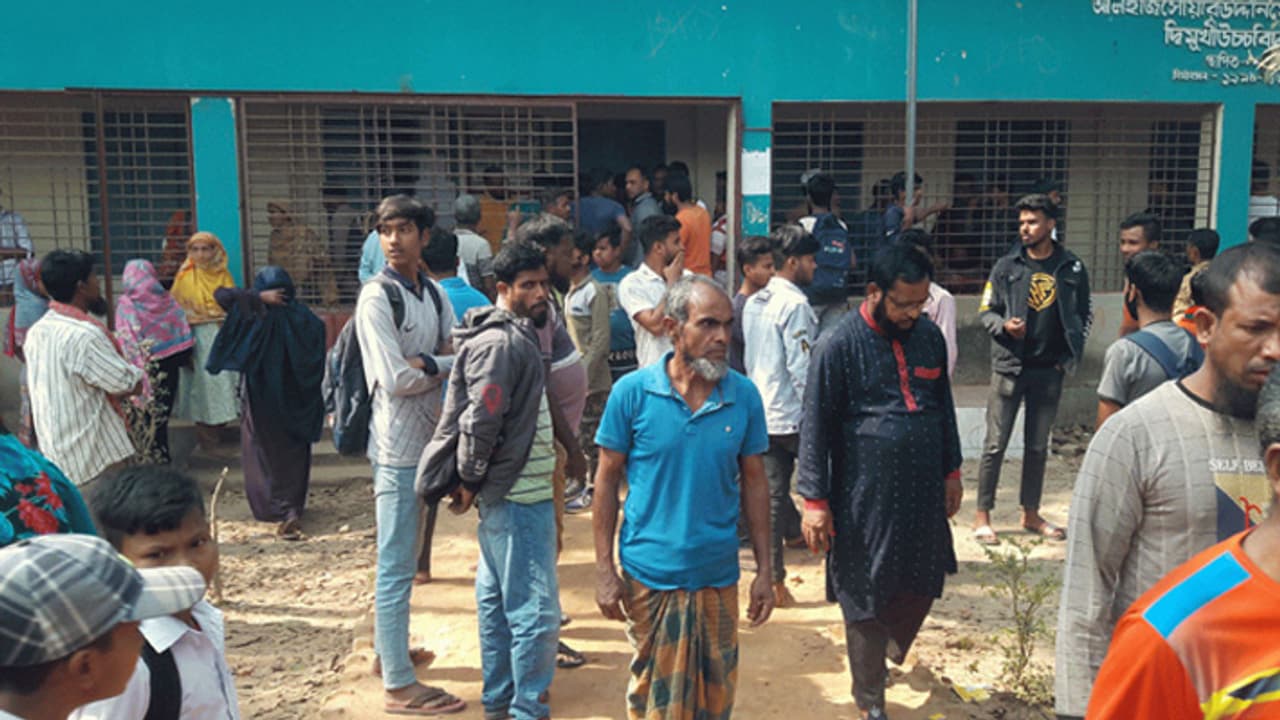 Uniform controversy in Bangladesh